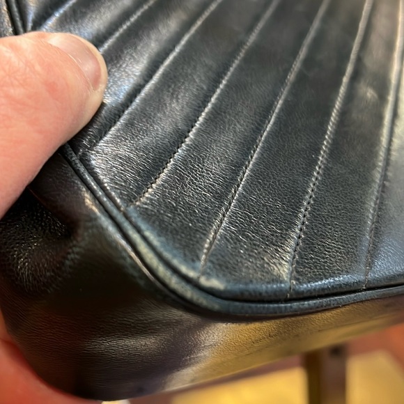 Vintage 1980’s Channel Diagonal Quilted Shoulder Bag with COA - Picture 12 of 16